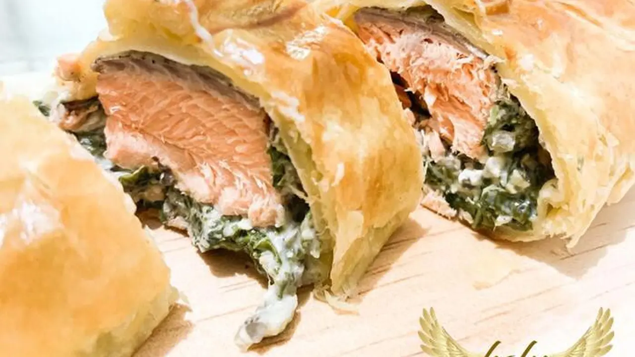 Salmon en Croute dan Picnic Roll, Duet Menu Holy Pastry yang Bikin Repeat Order!