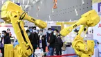 Lengan robotik dipamerkan dalam Pameran Robot Pintar Internasional China (Foshan) 2020 di Foshan, Provinsi Guangdong, China, 3 Desember 2020. Produsen robot papan atas dari dalam dan luar negeri memamerkan produk, teknologi, dan solusi terbaru mereka selama gelaran tersebut. (Xinhua/Deng Hua)