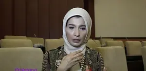 Menjadi sosok yang paham akan isi pancasila, Arzetti Bilbina mencoba untuk menerapkannya kepada anak-anak. Arzetti berusaha untuk menanamkan sikap keagamaan dalam diri anak-anaknya.