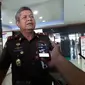 Kepala Kejaksaan Tinggi Sulawesi Selatan, Firdaus Dewilmar mengaku pusing dengan adanya masalah yang menimpa anggotanya sehingga harus berurusan dengan Jamwas Kejagung (Liputan6.com/ Eka Hakim)