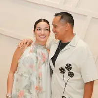 Nia Ramadhani saat Berikan Kejutan Ulang Tahun Suaminya ke-47. [@ramadhaniabakrie]