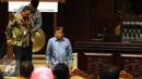 Wapres Jusuf Kalla usai memukul gong saat Pembukaan Konferensi Nasional Pemberantasan Korupsi Tahun 2015, Jakarta (3/12). KNPK ini mengusung tema "Evaluasi dan Konsolidasi Seluruh Elemen Bangsa Dalam Pemberantasan Korupsi". (Liputan6.com/Johan Tallo) 