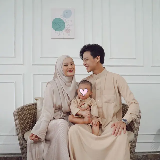 6 Momen Ramadhan - Idulfitri Dinda Hauw dan Rey Mbayang dari Tahun ke Tahun