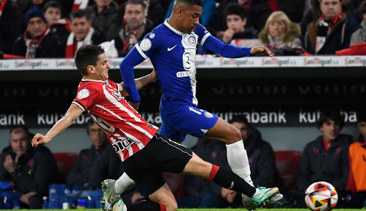 Kemenangan di leg pertama menjadi modal Athletic Bilbao untuk bisa mengendalikan permainan. (ANDER GILLENEA/AFP)