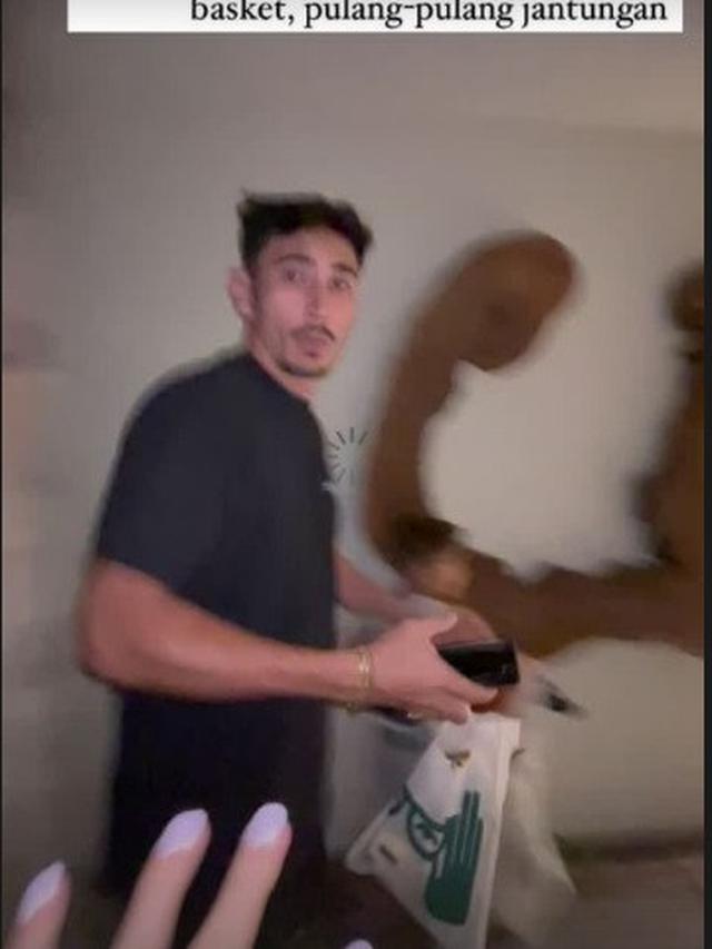 Vincent Verhaag akrab dengan keluarga Jessica Iskandar (Foto: Instagram @inijedar)