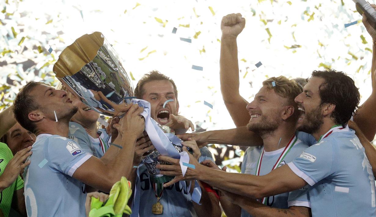 Kehadiran Sarri diharapkan akan membawa kembali Lazio menjadi klub papan atas Serie A dan bisa bersaing di Liga Europa pada musim mendatang. (AP/Gregorio Borgia)