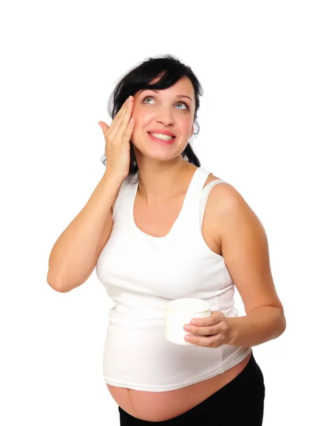 ilustrasi Kandungan skincare yang aman untuk ibu hamil/Sergey Nivens/shutterstock