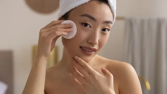 Cara kerja skincare dengan kandungan ceramide dan manfaatnya untuk kulit