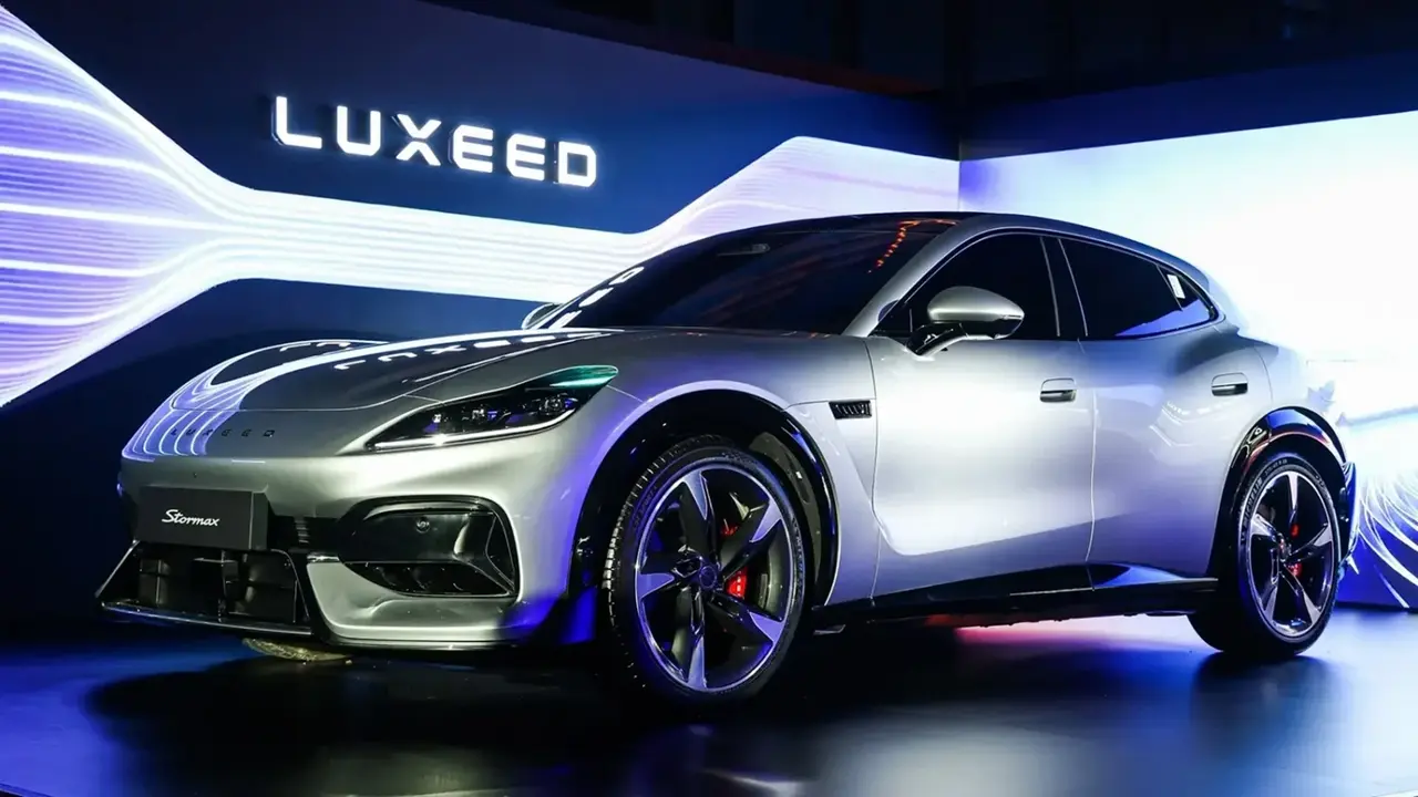 Crossover Listrik Sporty Luxeed Stormax