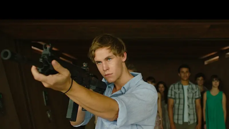 Mengenal Bintang The Philosophers, Rhys Wakefield