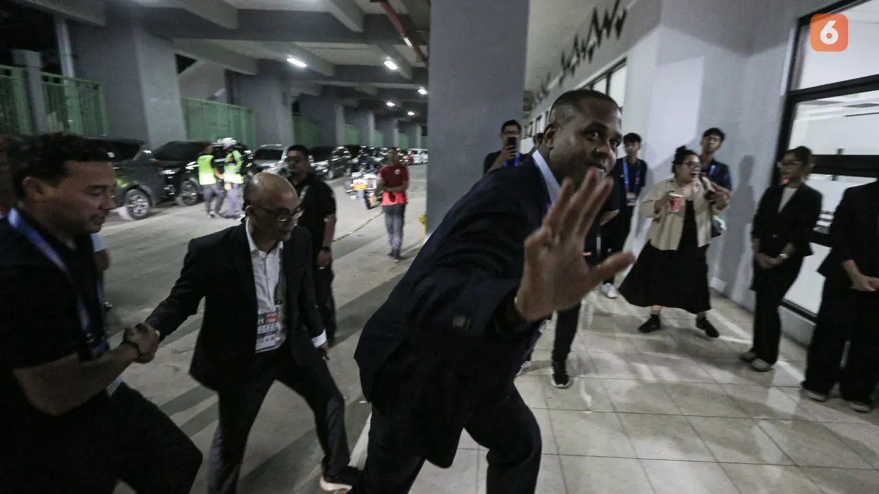 Patrick Kluivert - Persija Vs PSBS Biak di BRI Liga 1 2024/2025