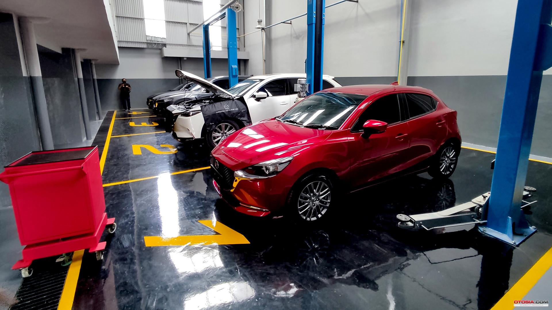 Tempat servis mobil Mazda di diler Mazda Raden Saleh (Otosia.com/Arendra Pranayaditya)