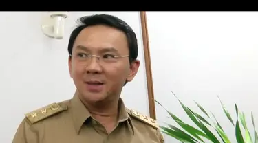 Gubernur DKI Jakarta Basuki Tjahaja Purnama atau Ahok menegaskan akan menghentikan seluruh proyek revitalisasi terminal bus di zaman mantan Kepala Dinas Perhubungan DKI Udar Pristono.