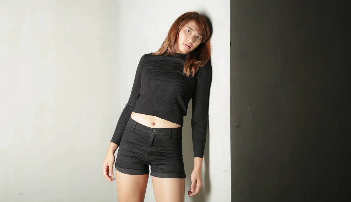 Perempuan kelahiran 16 Mei 1994 itu memiliki tinggi 181 centimeter. (Bola.com/Vitalis Yogi Trisna)