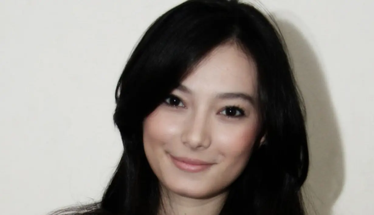 Dengan hidung yang mancun, wajah Asmirandah terlihat semakin cantik. (Instagram/@itsmeasmirandah)