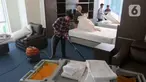 Peserta mengikuti pelatihan perhotelan di Pusat Pelatihan Kerja Daerah (PPKD) Jakarta Pusat, Selasa (7/5/2024). (Liputan6.com/Herman Zakharia)