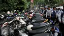 Parkiran motor. (Liputan6.com/Johan Tallo)