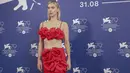 Vanessa Kirby berpose untuk fotografer pada sesi pemotretan untuk film 'The Son' selama Venice Film Festival 2022 ke-79 di Venesia, Italia, Rabu, 7 September 2022. Tidak diragukan lagi Vanessa akan memukau dengan ansambel glamor di karpet merah selama acara tersebut. (Photo by Joel C Ryan/Invision/AP)