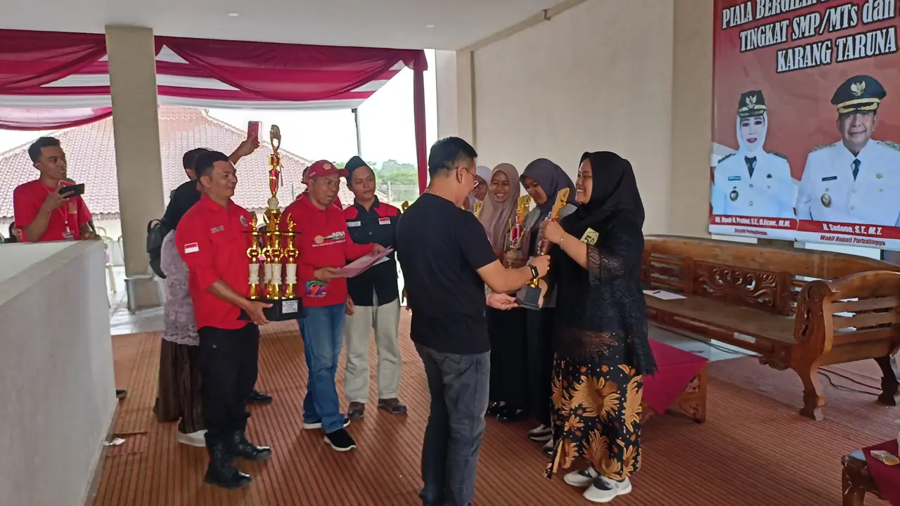 Lomba baca puisi di Purbalingga. (Foto: Liputan6.com/Istimewa)