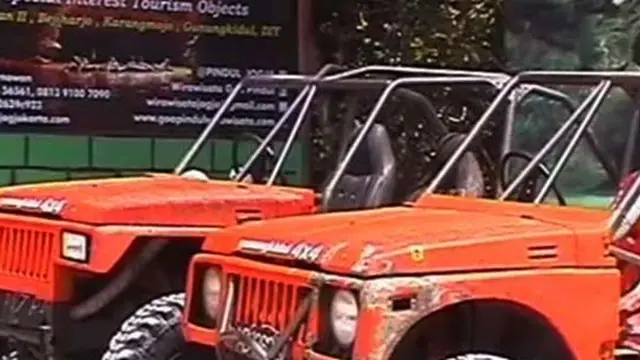 Bertualang Ala 'Indiana Jones' Dengan Jeep