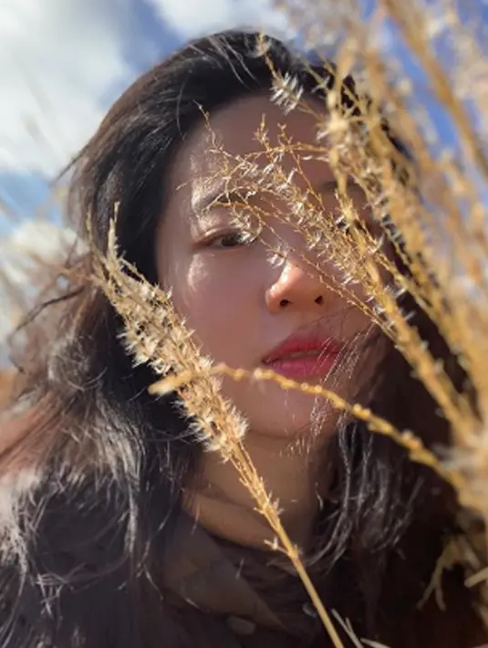 Saat ini Liu Yifei tengah disibukkan dalam pembuatan film Mulan Live Action yang akan tayang pada 27 Maret 2020 mendatang. (Liputan6.com/IG/yifei_cc)
