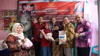 Penyaluran Program Sembako di Gresik langsung dihadiri oleh Dirjen Penanganan Fakir Miskin Andi ZA Dulung, Kadinsos Provinsi Jawa Timur, Kandinsos Kabupaten Gresik dan perwakilan dari Himbara (BNI).