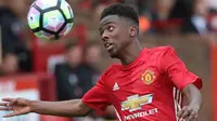 Gelandang serang Manchester United U-18, Angel Gomes, dikabarkan Daily Mail pada Senin (17/10/2016), menjadi incaran dari Barcelona. (www.redcityofficial.com)