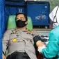 Kabaharkam Polri Komjen Pol Agus Andrianto melakukan donor darah di Yankes Pusdokkes Mabes Polri, Jakarta. (istimewa)