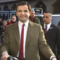 Rowan Atkinson yang terkenal dengan karakter kocaknya sebagai Mr. Bean telah resmi bercerai dari sang istri, Sunetra Sastry. Pernikahan mereka telah berlangsung selama 25 tahun dan dikaruniai dua orang anak. (Bintang/EPA)