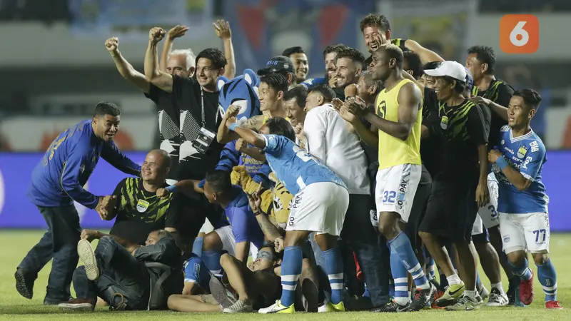 Liga 1 Indonesia 2018 : Persib Bandung Vs Persija Jakarta