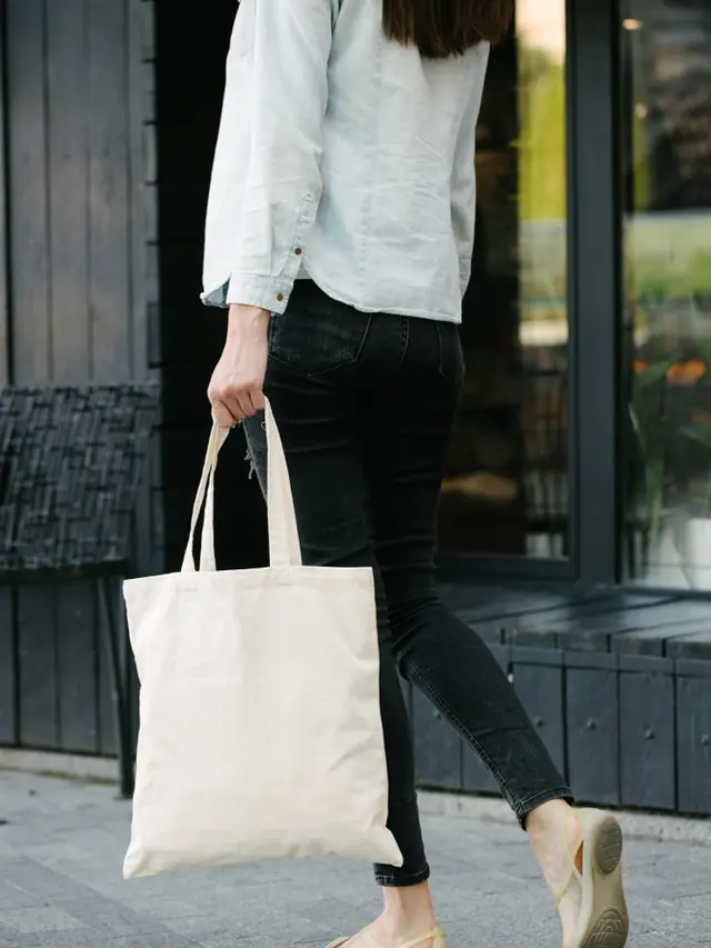 5 Fashion Item yang Wajib Ada di Lemari-Mu