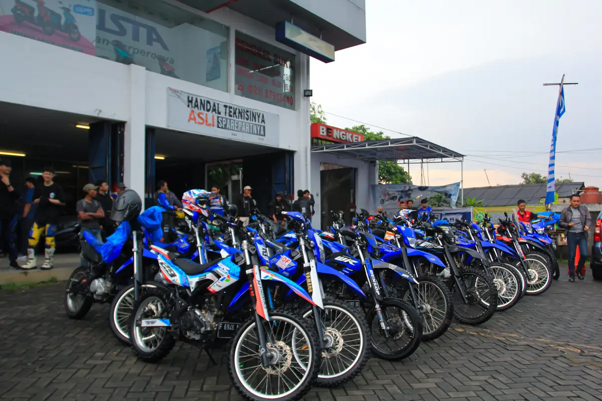 Cara Asyik Ngabuburide Para Pencinta Motor Trail Yamaha WR 155 R