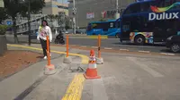 Lampu Lalu Lintas Halangi Jalur Penyandang Disabilitas Sudah Dicopot