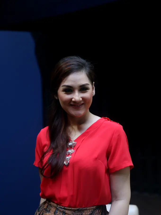 [Bintang] Mona Ratuliu