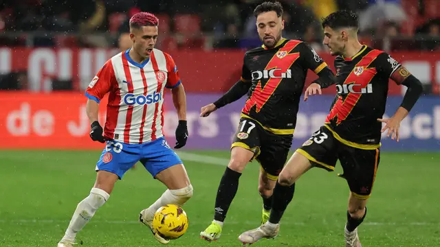 Foto: Girona Geser Barcelona usai Menang Meyakinkan atas Rayo Vallecano di Liga Spanyol