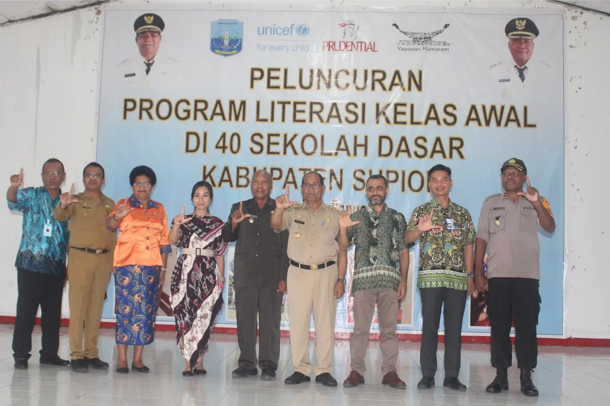 Prudential Gelar Kelas Literasi untuk 2.000 Anak-anak Papua