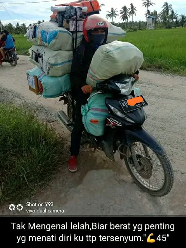 6 Status WhatsApp Kurir Paket Ini Bikin Geleng Kepala