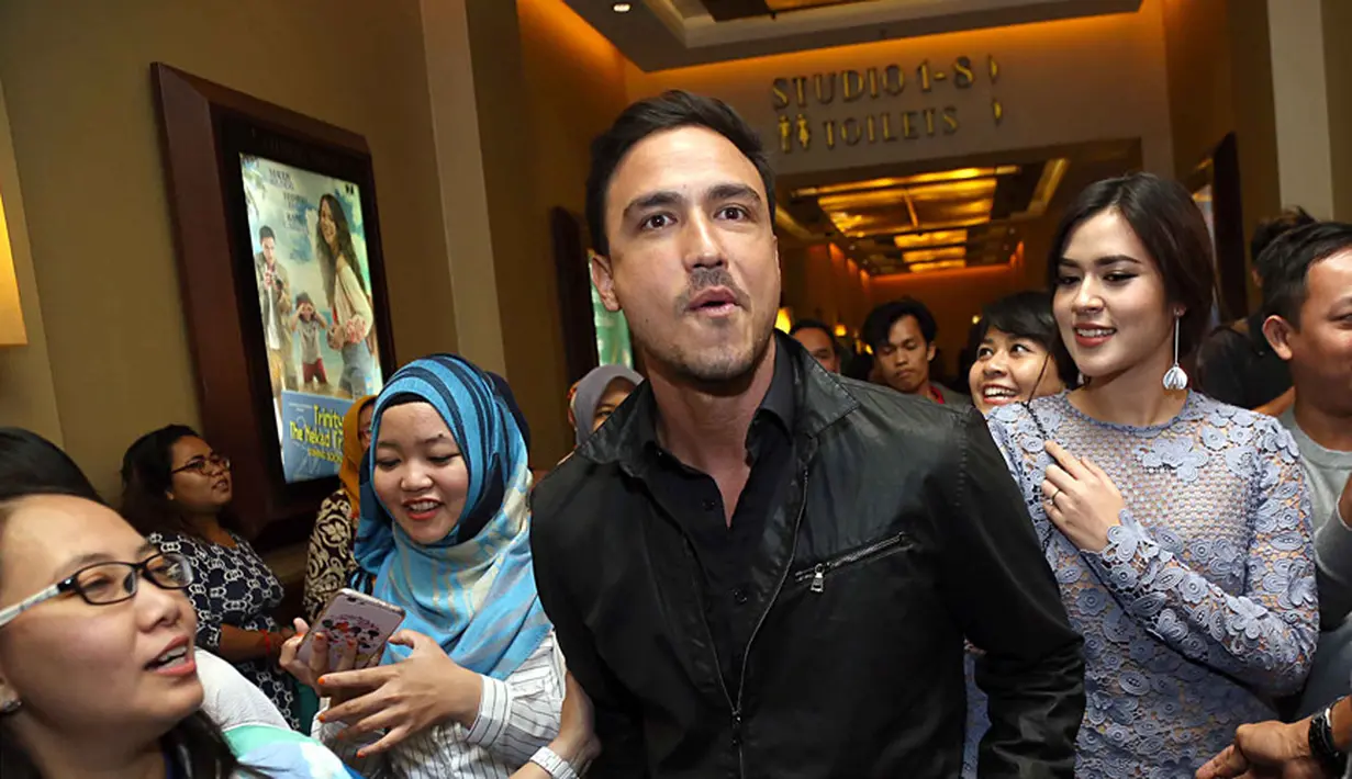 Bicara soal sepeda yang didapatkan dari Presiden Jokowi, ia berbagi kebahagian lewat video singkat di instastorynya. Hadiah yang didapatkan Raisa bukan lantaran prestasinya di bidang musik. (Nurwahyunan/Bintang.com)