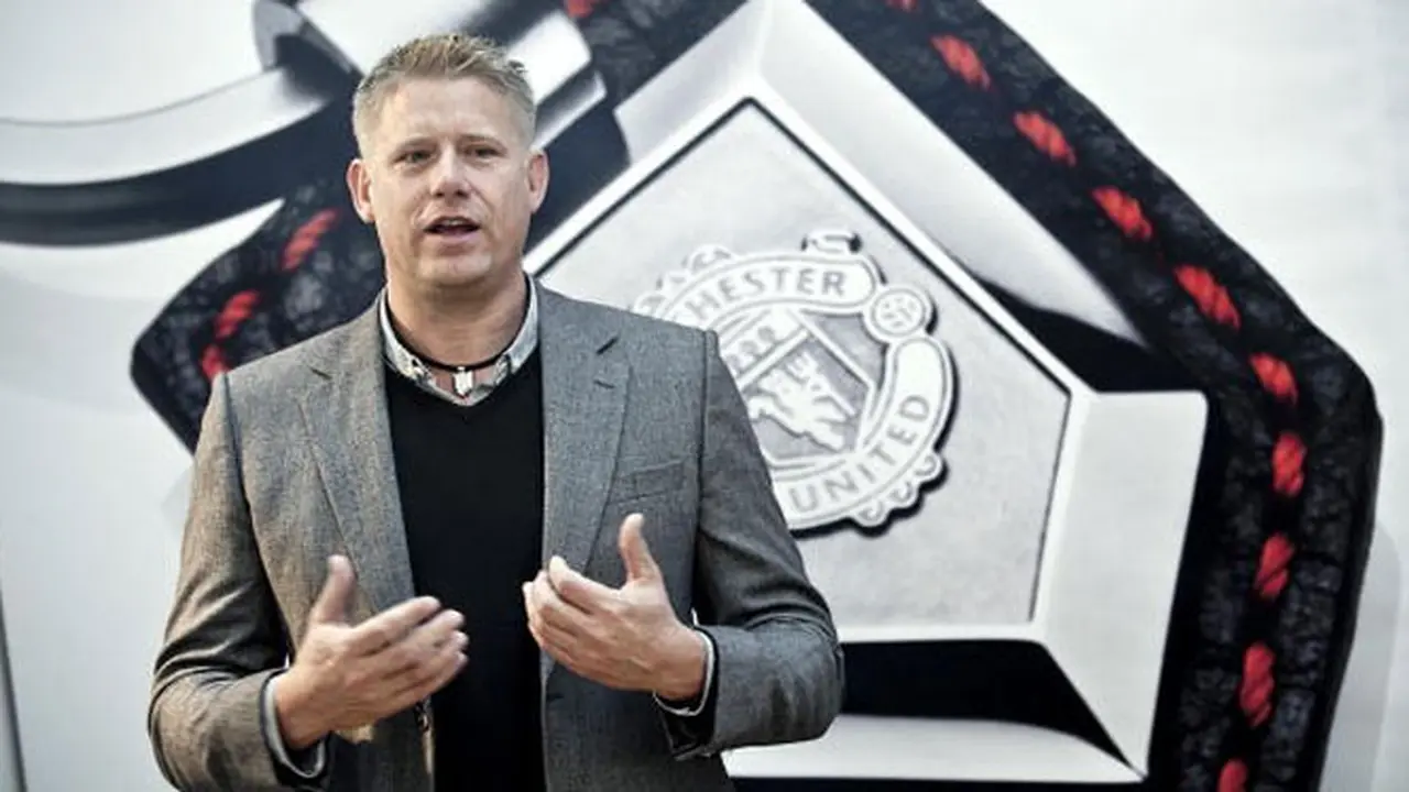 peter-schmeichel-131025b.jpg