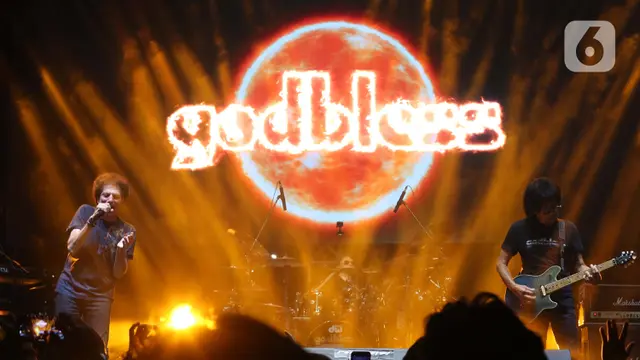 Tampil di Panggung Rock Legends Festival, God Bless Pukau Pecinta Musik Cadas