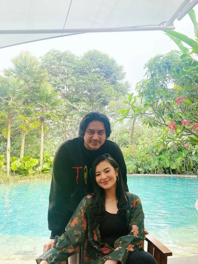 Hamil Anak Kedua, Ini 6 Potret Eriska Rein dan Mithu Nisar yang Harmonis