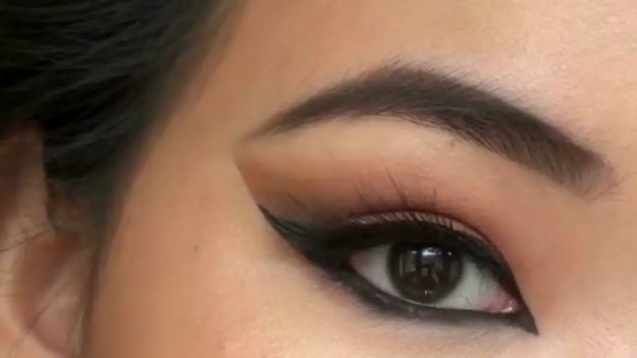 Riasan Ekspresif Bergaya Arabic Eyes di Hari Lebaran