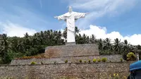 Patung Tuhan Yesus di Dorbolaang, Lembeh  Selatan, Bitung, Sulawesi Utara (Liputan6.com/Komarudin)