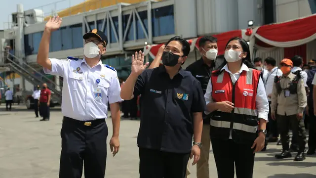 Menteri BUMN Erick Thohir melepas keberangkatan pemudik motor gratis dengan kapal laut dari Pelabuhan Tanjung Priok