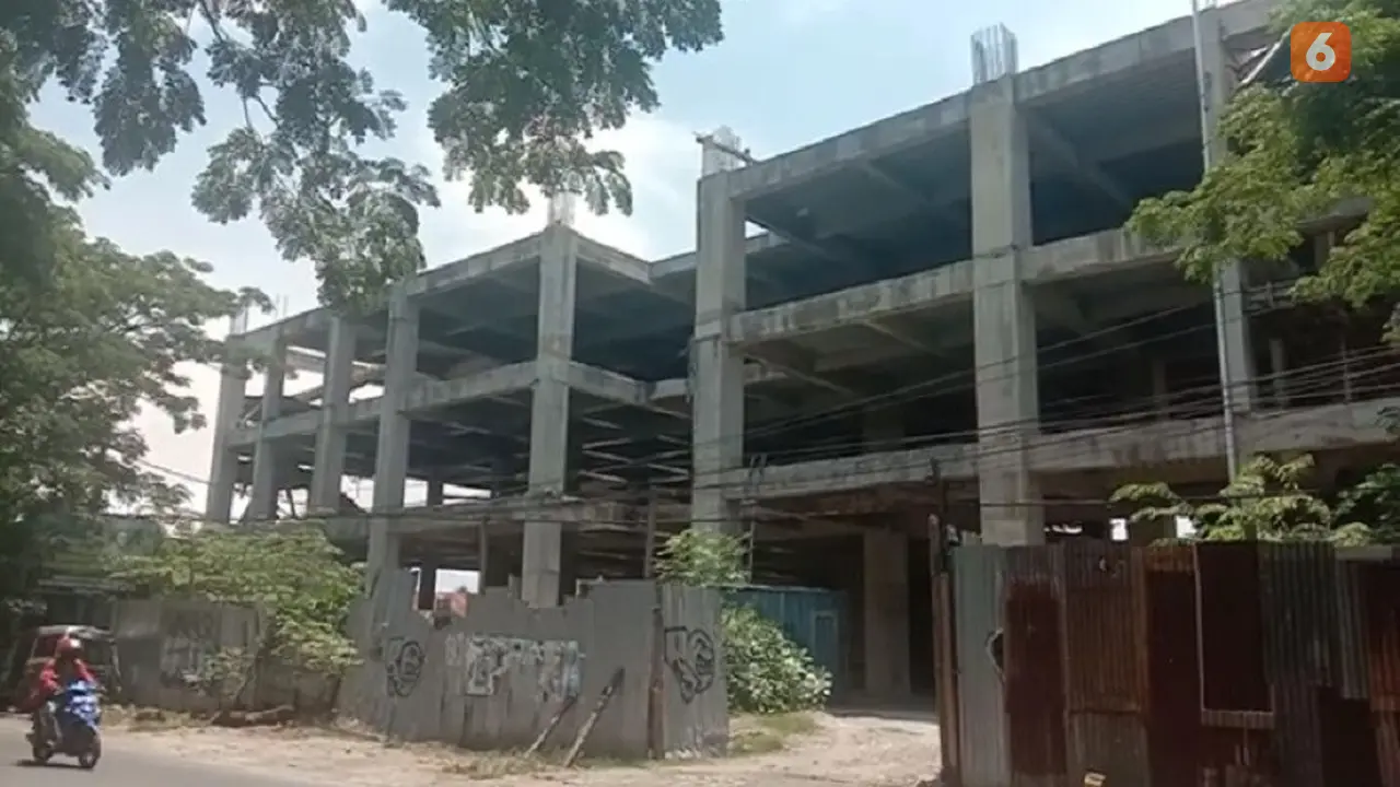 Kondisi terkini pembangunan Rumah Sakit Batua Makassar yang telah merugikan negara Rp22 miliar lebih (Liputan6.com/ Eka Hakim)(