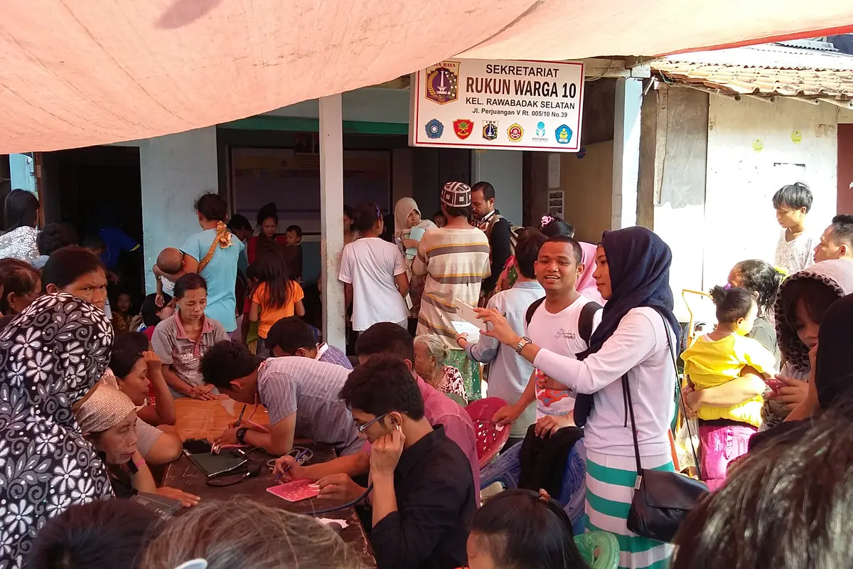 HMI Dan Sahabat Anak Beri Beri Edukasi untuk Anak Jalanan