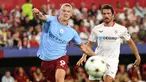 Erling Haaland tampil gemilang saat laga debutnya di Liga Champions bersama Manchester City. Ia berhasil melesatkan dua gol untuk kemenangan 4-0 The Cityzens. Atas torehan tersebut, Haaland kini mampu menciptakan rekor baru. Berikut daftarnya. (AFP/Thomas Coex)