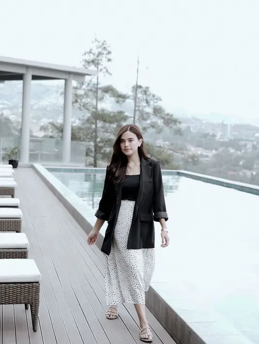 Anthony Xie juga menceritakan tentang sang istri yang ngidam justru kini semakin manja. Audi tak bisa ditinggal Anthony, meskipun hanya dalam waktu yang sebentar. "Iya paling gitu, jadi lebih manja aja," timpal Anthony Xie di acara yang sama. (Instagram/audimarissa)