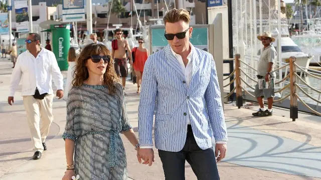 [Bintang] Ewan McGregor - Eve Mavrakis