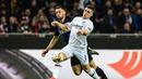Aksi Luka Jovic pada leg kedua, babak 16 besar Liga Europa yang berlangsung di Stadion Giuseppe Meazza, Jumat (15/3). Inter Milan kalah 0-1 kontra Eintracht Frankfurt. (AFP/Miguel Medina)